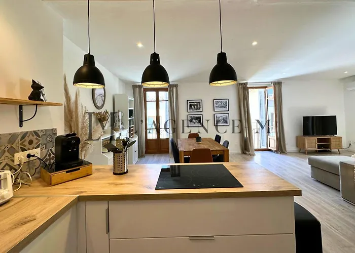 Appartement Mercatu Au Coeur De Calvi (Corsica)